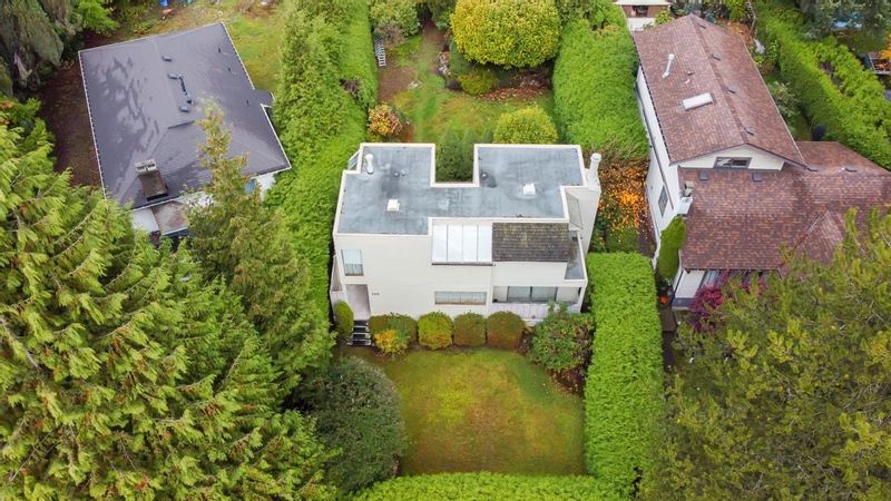 FEATURED LISTING: 458 25TH Street West North Vancouver